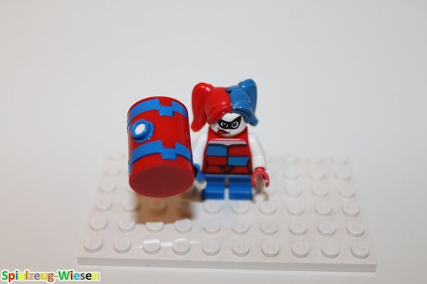 LEGO® DC COMICS™ Super Heroes Micro-Minifigure: Harley Quinn™ - Brand new -